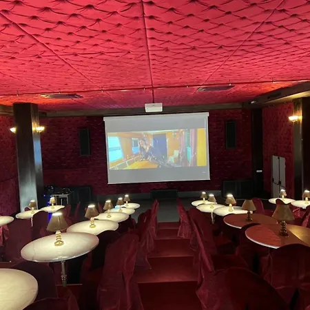 Alchemist Von Goldenburg Hotel 4*