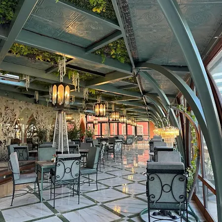 Alchemist Von Goldenburg Hotel