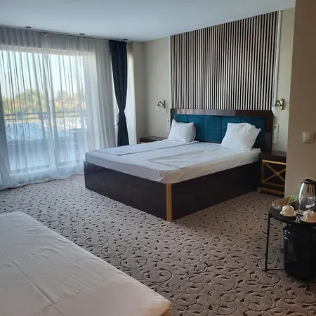 Goldenburg Ξενοδοχείο 4*