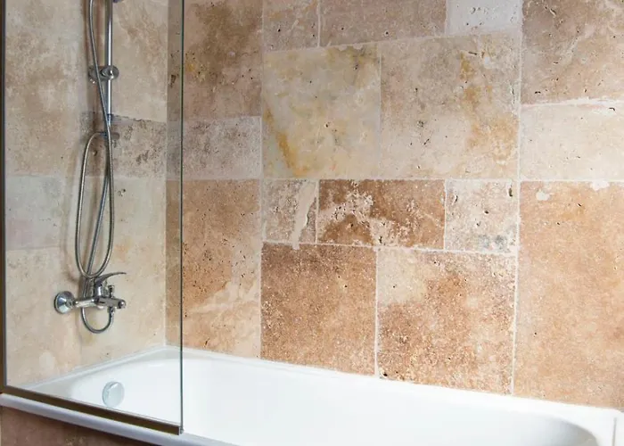 Alchemist Von Goldenburg Hotel